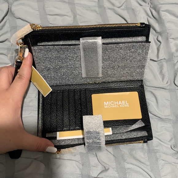 Michael Kors Wristlet - Picture 3 of 3